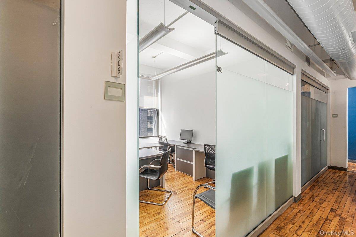 115 W 29th Street #809, New York (manhattan), NY 10001