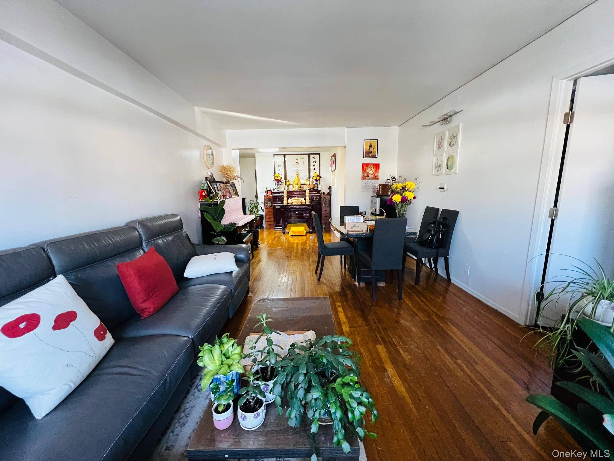 80-35 Springfield BLVD #2M, Queens Village, NY 11427