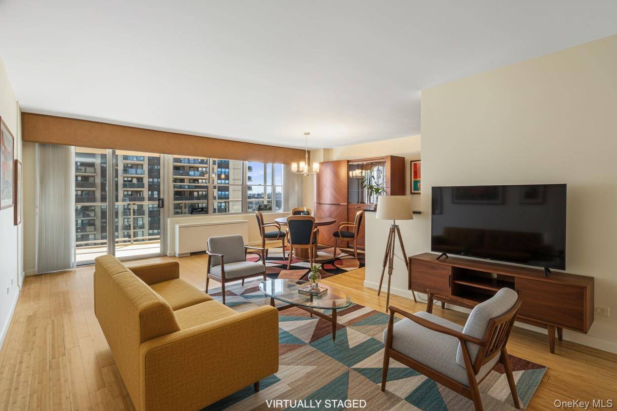 17-85 215th ST #8G, Bayside, NY 11360