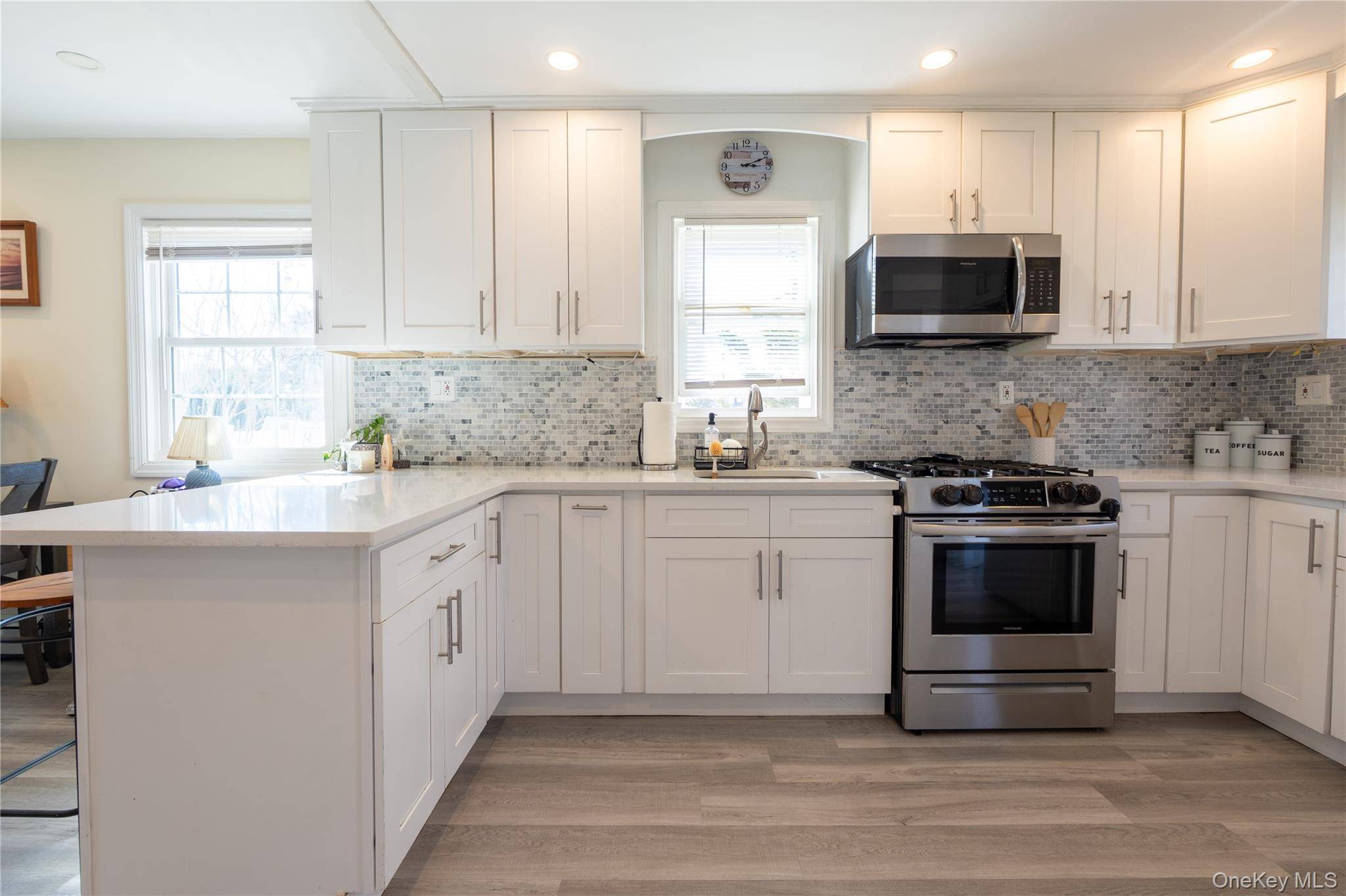 27 E Lincoln AVE, Massapequa, NY 11758