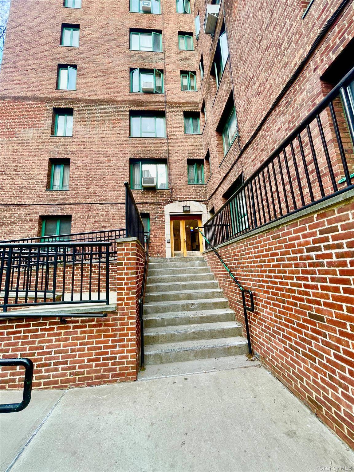 1594 Metropolitan AVE #TD, Bronx, NY 10462
