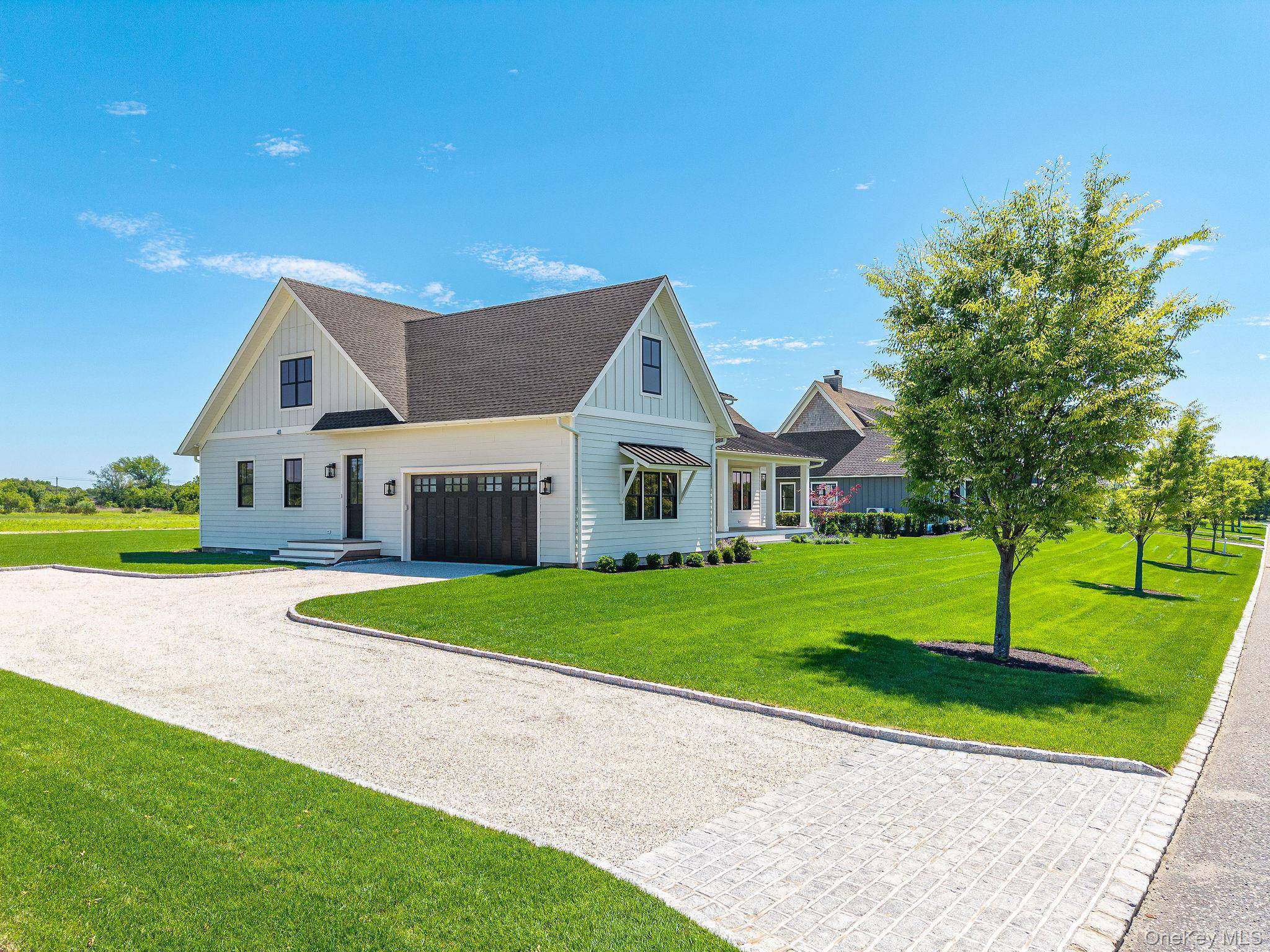 25 Club DR, Baiting Hollow, NY 11933