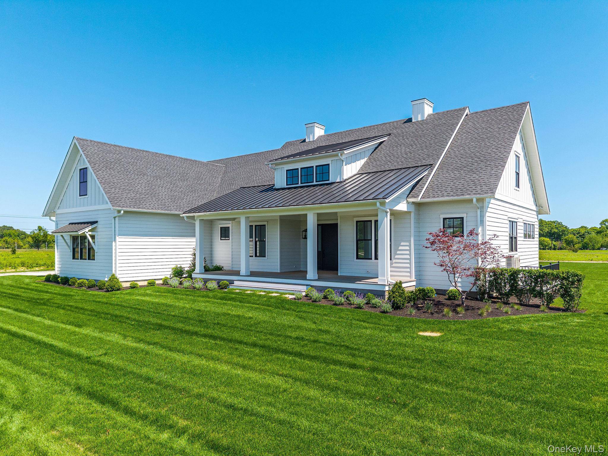 25 Club DR, Baiting Hollow, NY 11933