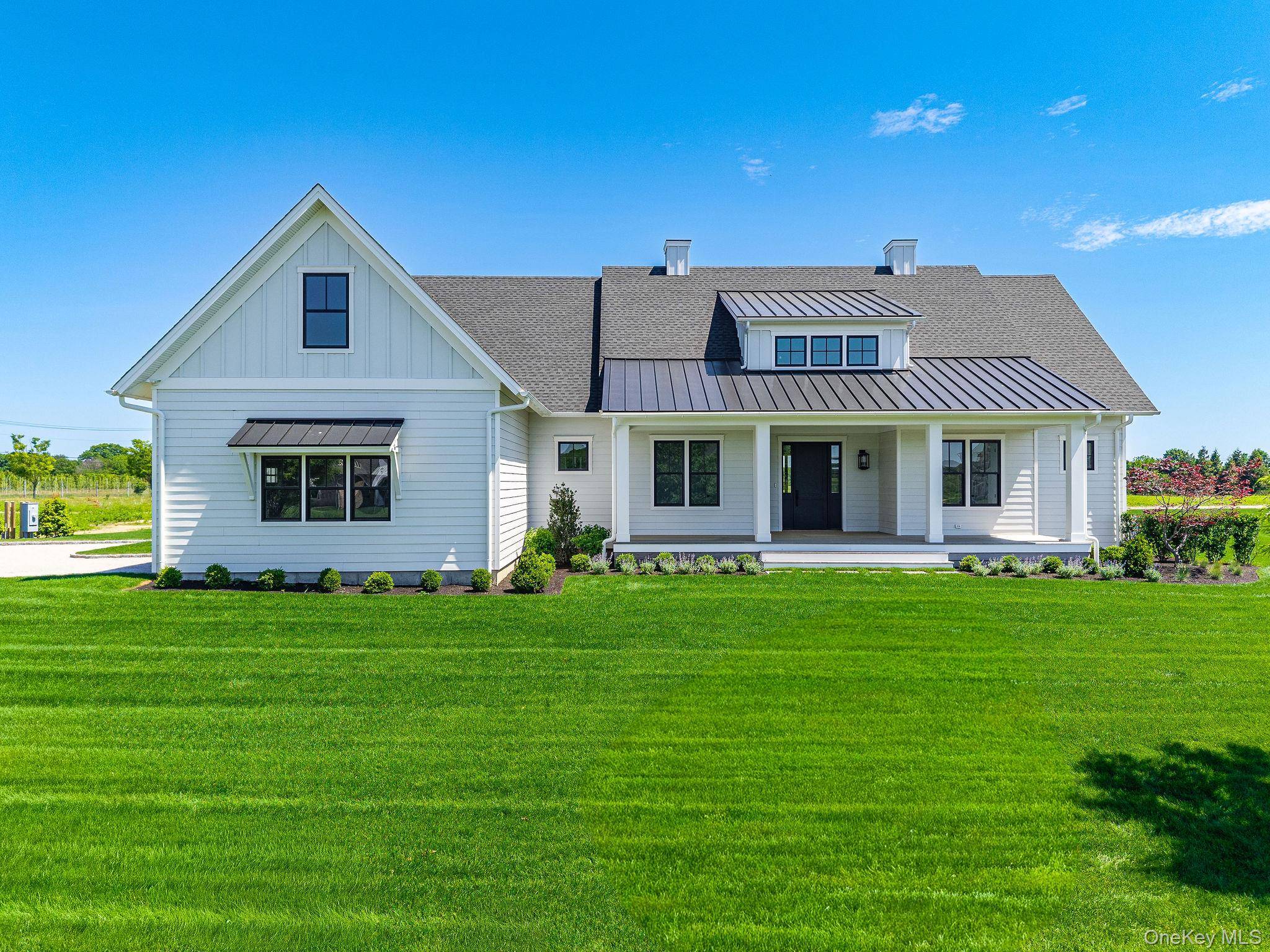 25 Club DR, Baiting Hollow, NY 11933