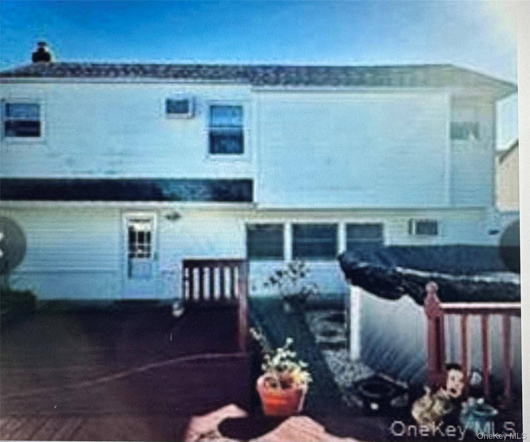 68 Howard AVE, Freeport, NY 11520