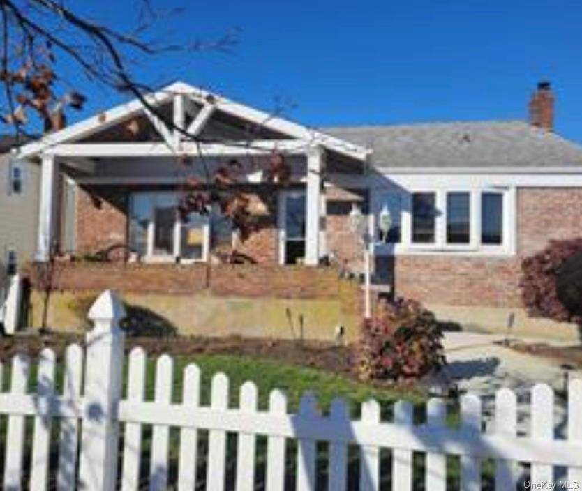 68 Howard AVE, Freeport, NY 11520
