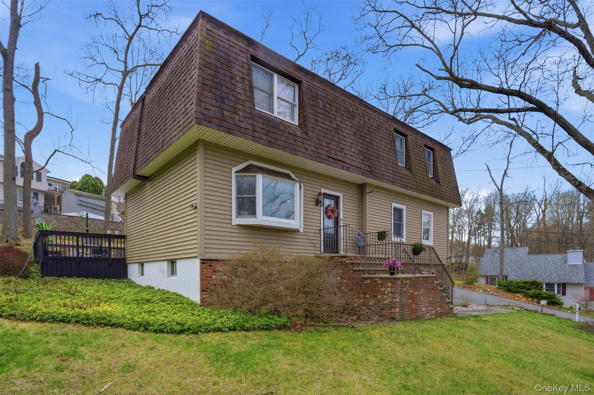 2 Olympus RD, Highland Mills, NY 10930