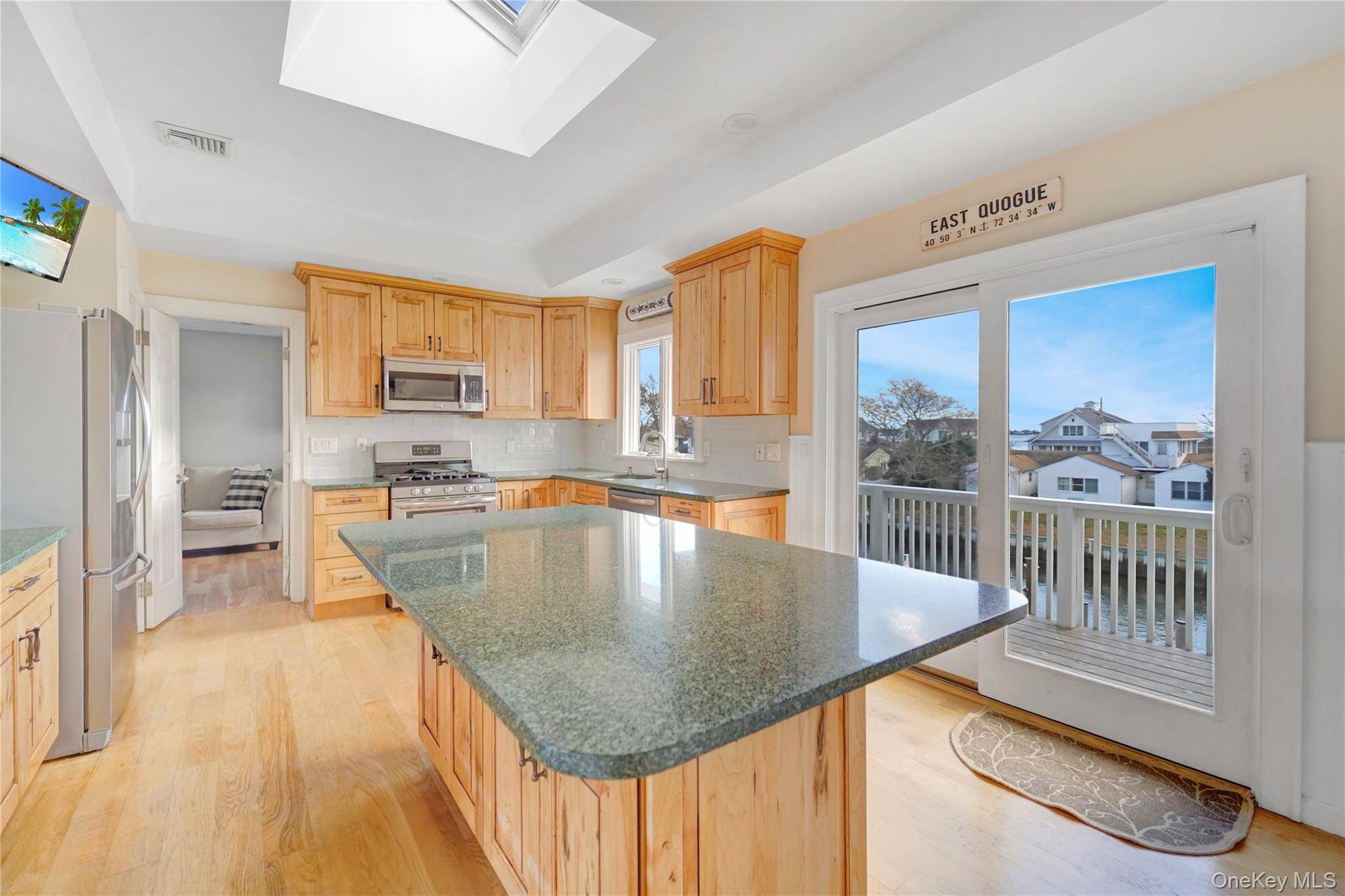 15 Marlin RD, East Quogue, NY 11942