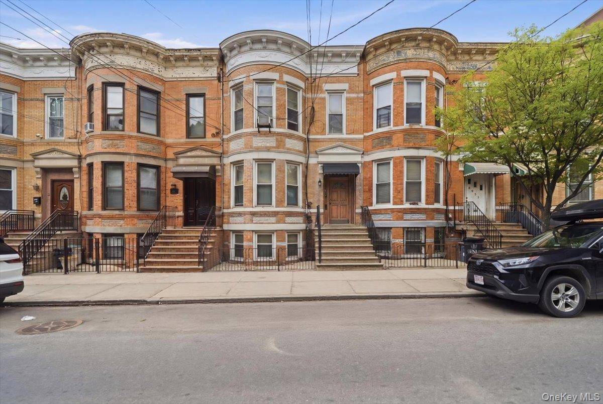 6063 Catalpa AVE, Ridgewood, NY 11385