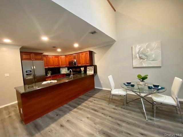 40 Neal #40, Setauket, NY 11733