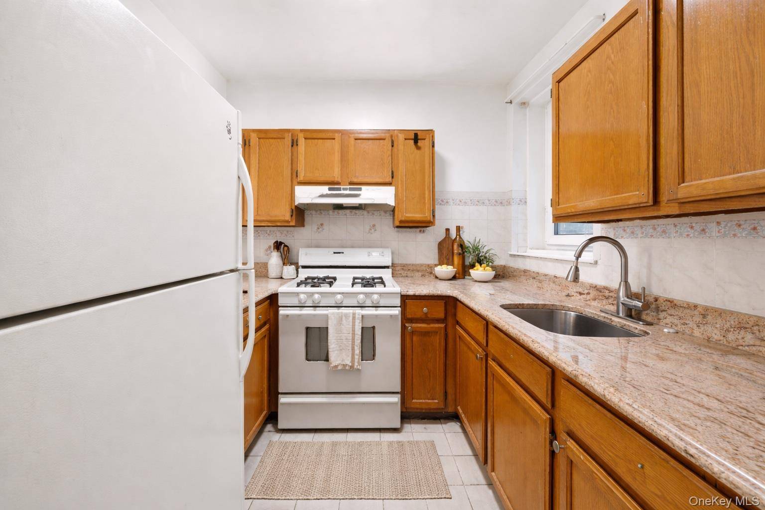 823 Fox ST #4B, Bronx, NY 10459