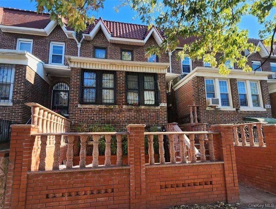 32-41 84th ST, East Elmhurst, NY 11370