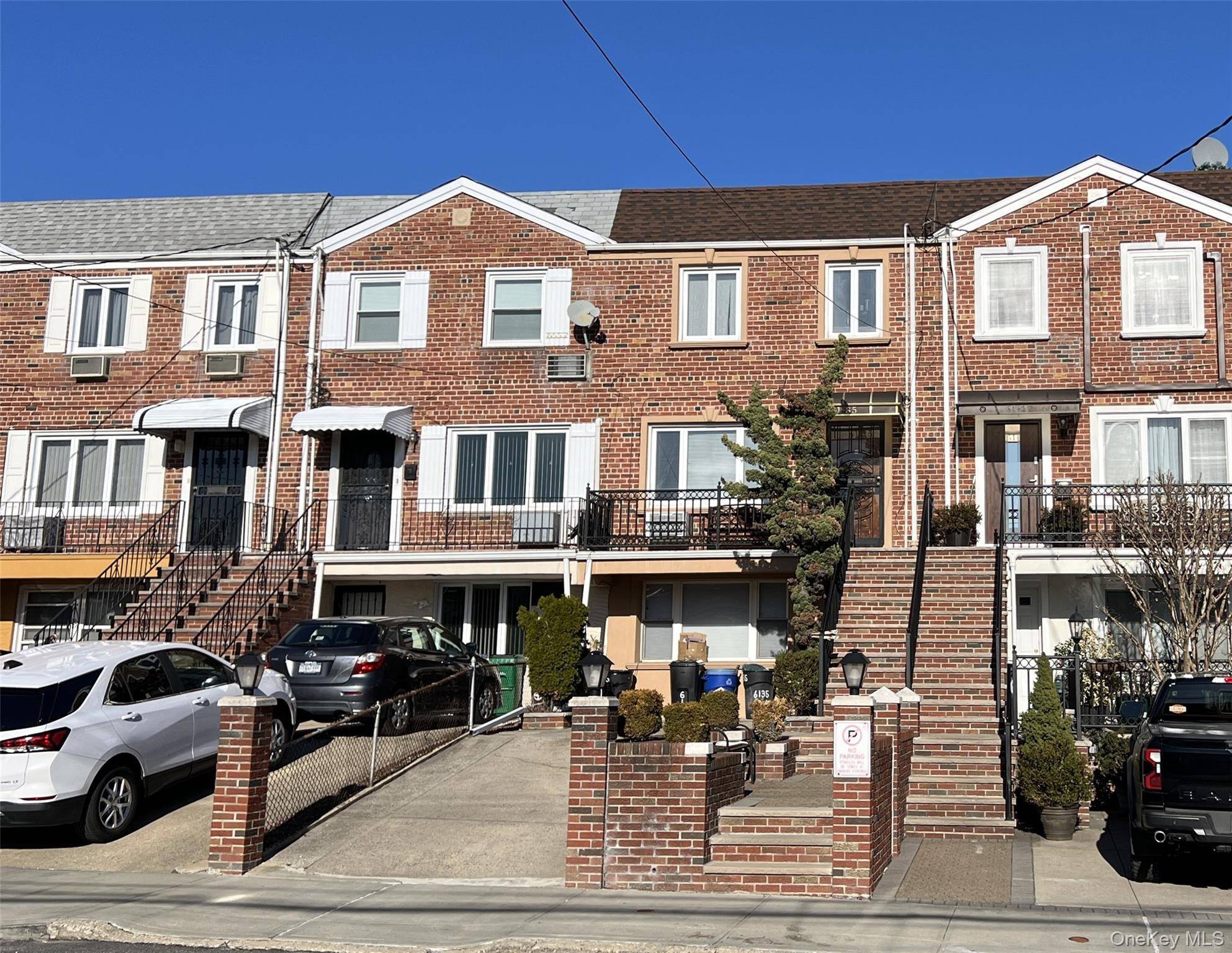 6135 64th ST, Middle Village, NY 11379