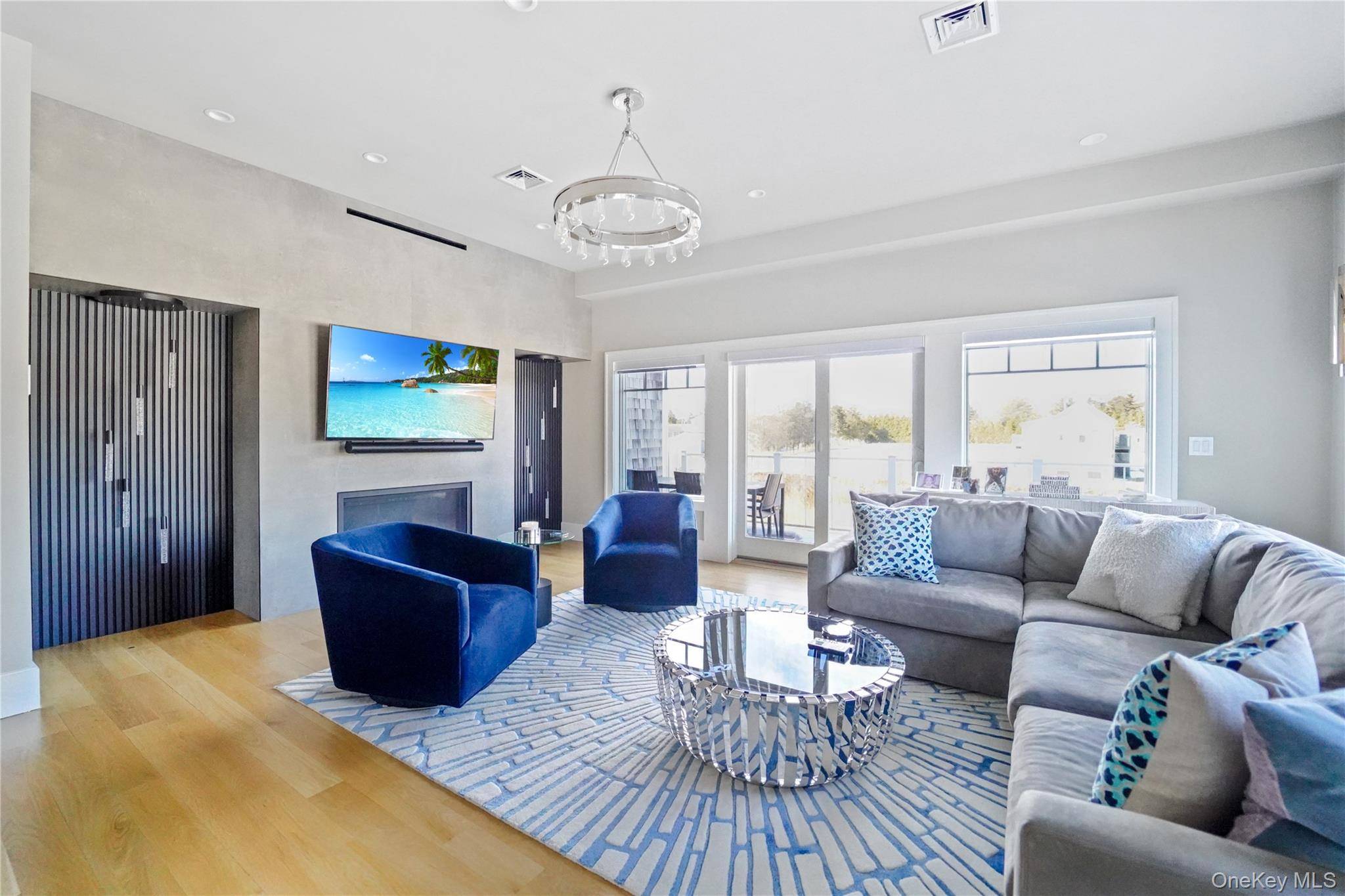 68 Foster AVE #9, Hampton Bays, NY 11946