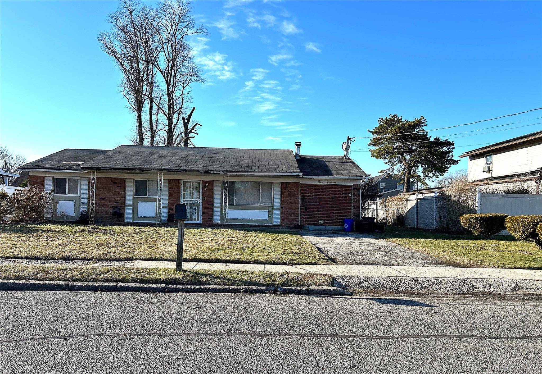 116 Madison AVE, Amityville, NY 11701