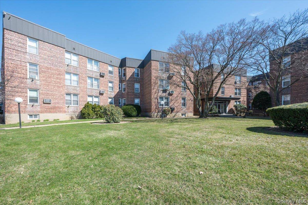 510 Dubois Ave ##B1, Valley Stream, NY 11581
