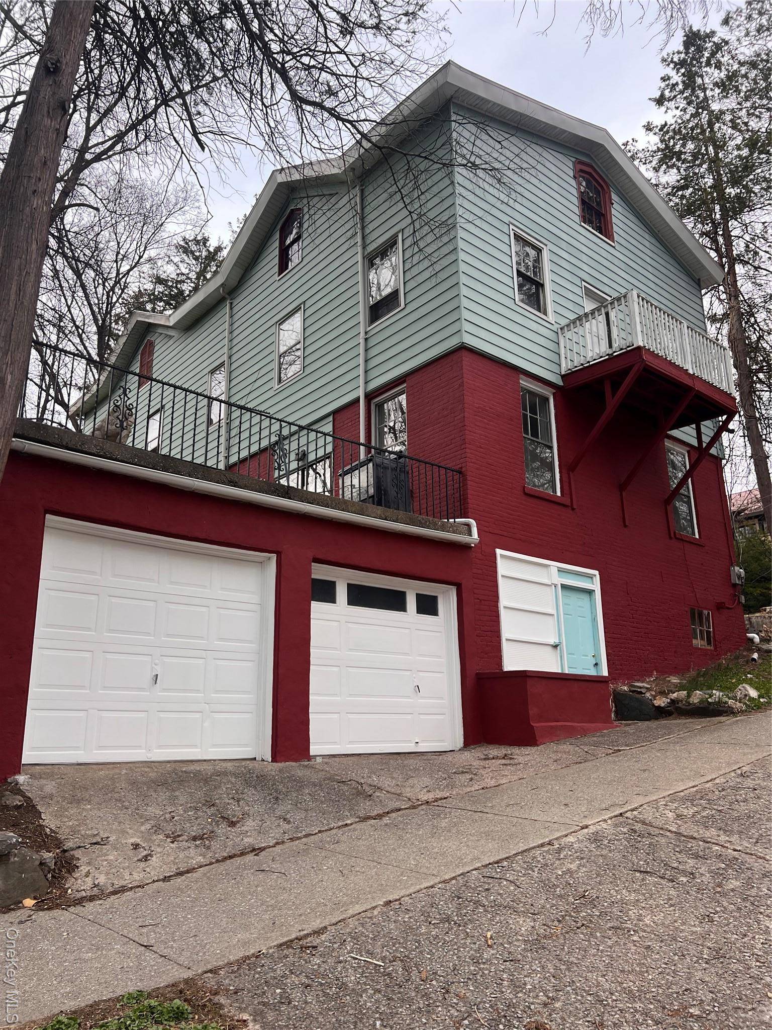 30 Garfield PL, Poughkeepsie, NY 12601