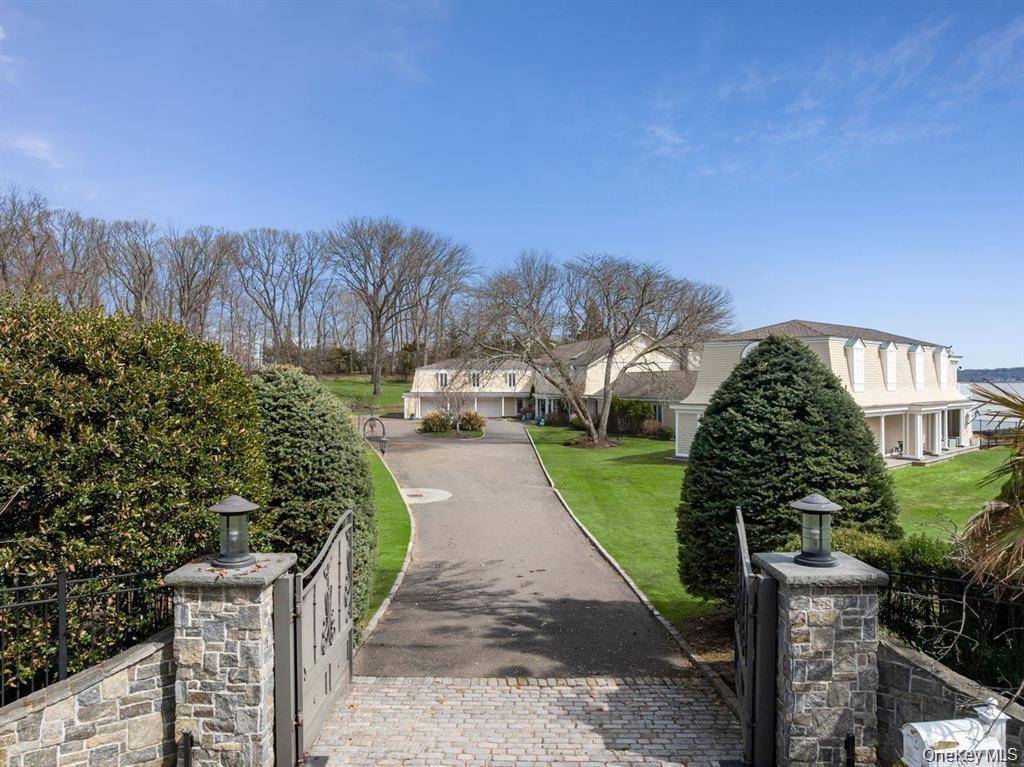 33 Beach RD, Asharoken, NY 11768