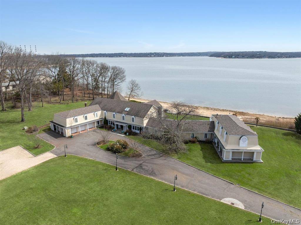 33 Beach RD, Asharoken, NY 11768