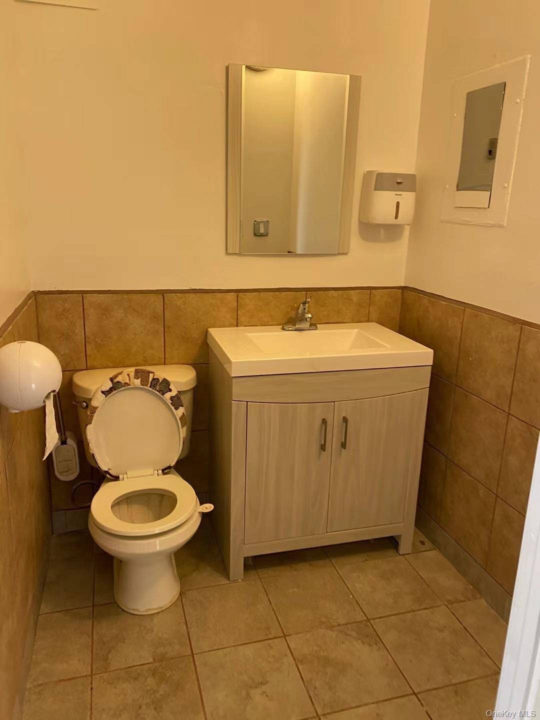 36-22 Union ST #2F ( Front Unit), Flushing, NY 11354