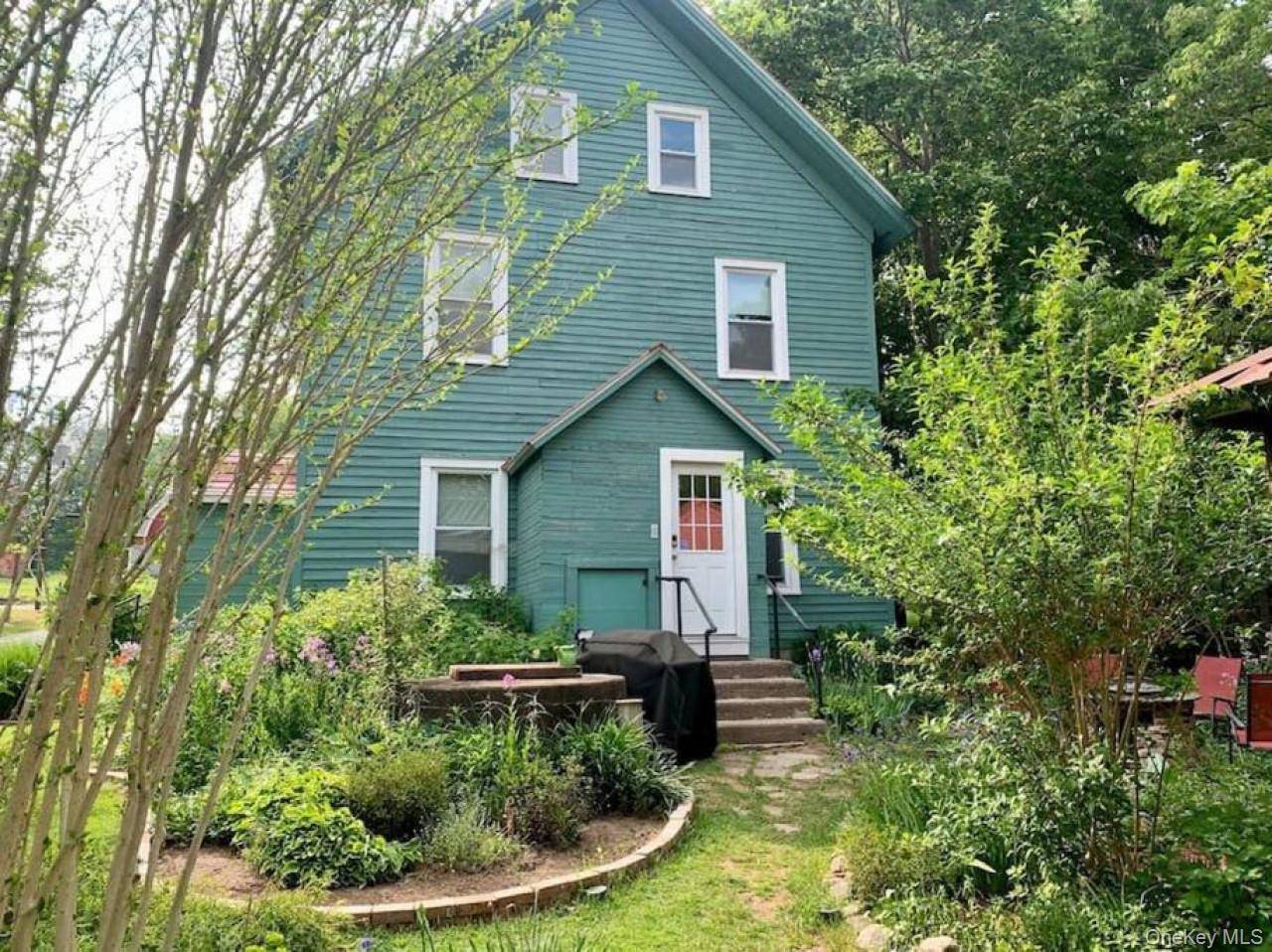 6 Hope ST, Hurleyville, NY 12747