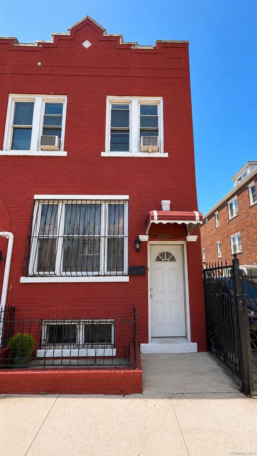 3224 110th ST, East Elmhurst, NY 11369