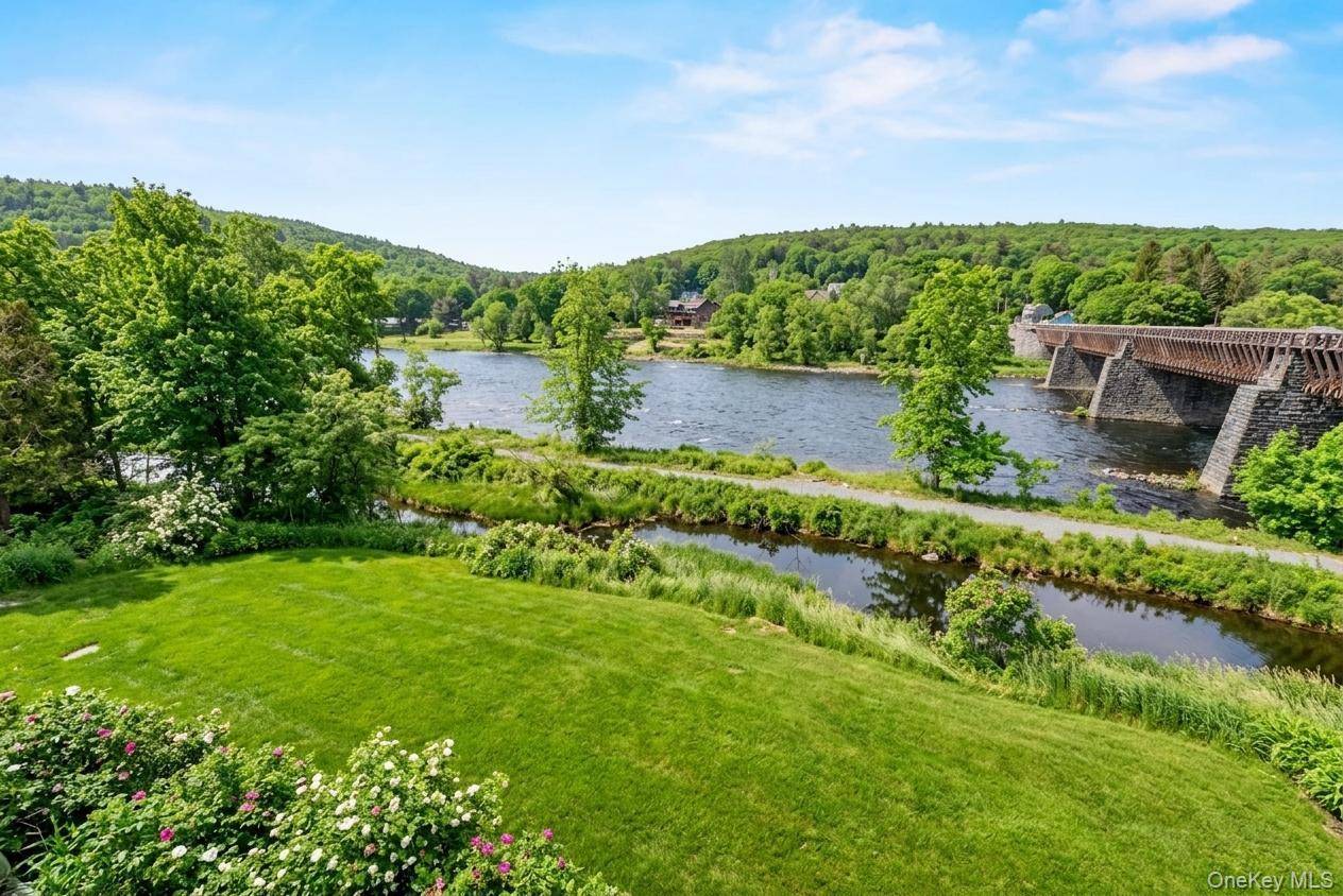 4223 NY State Route 97, Barryville, NY 12719