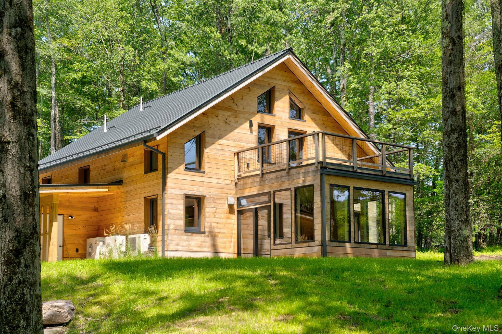 15 Manor Falls DR, Livingston Manor, NY 12758