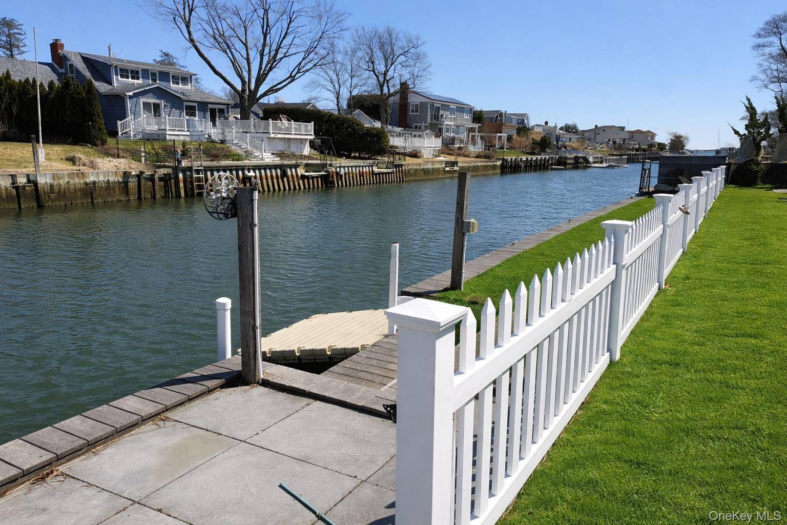 21 Tarpon RD, East Quogue, NY 11942