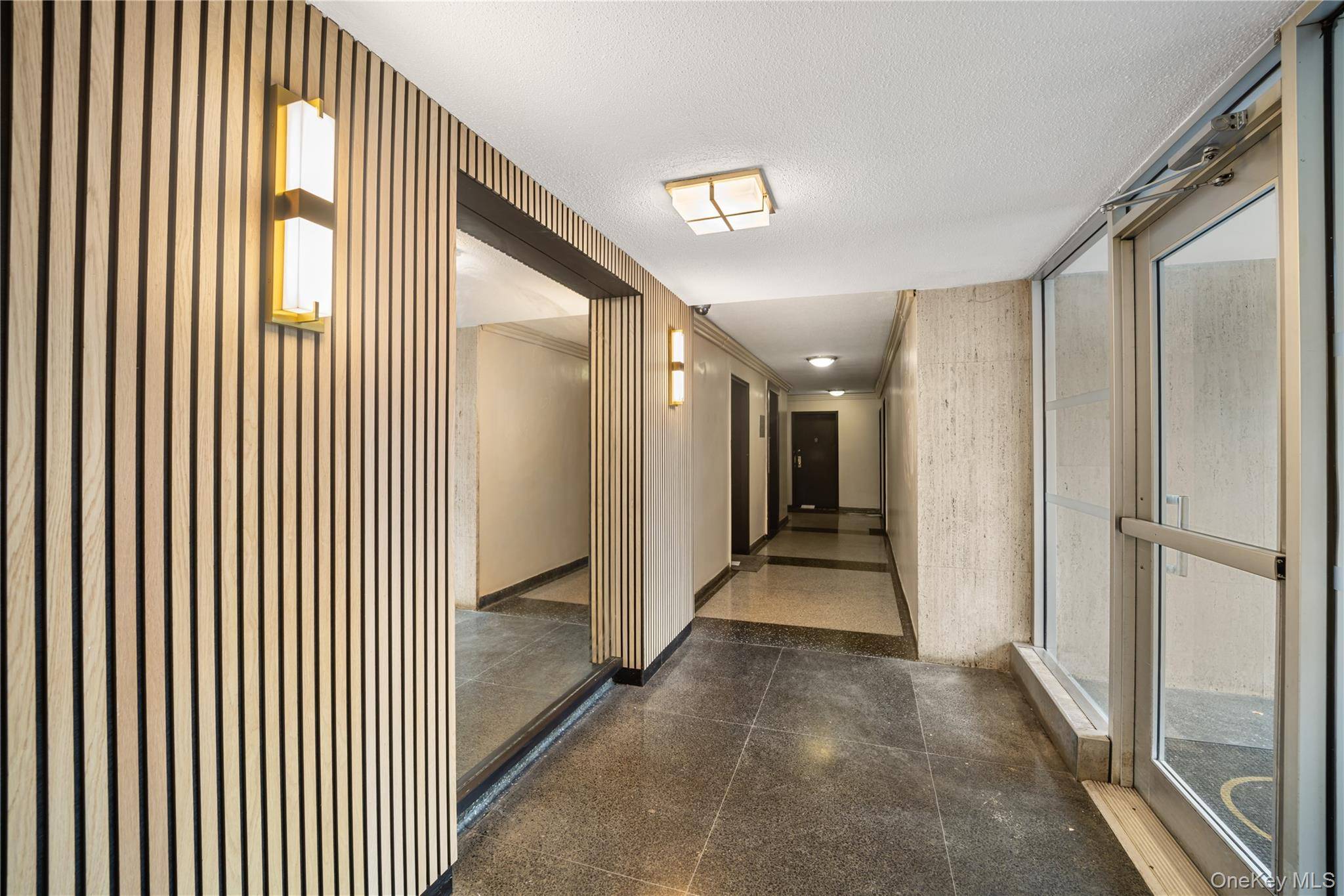 75-15 210th ST #6C, Bayside, NY 11364