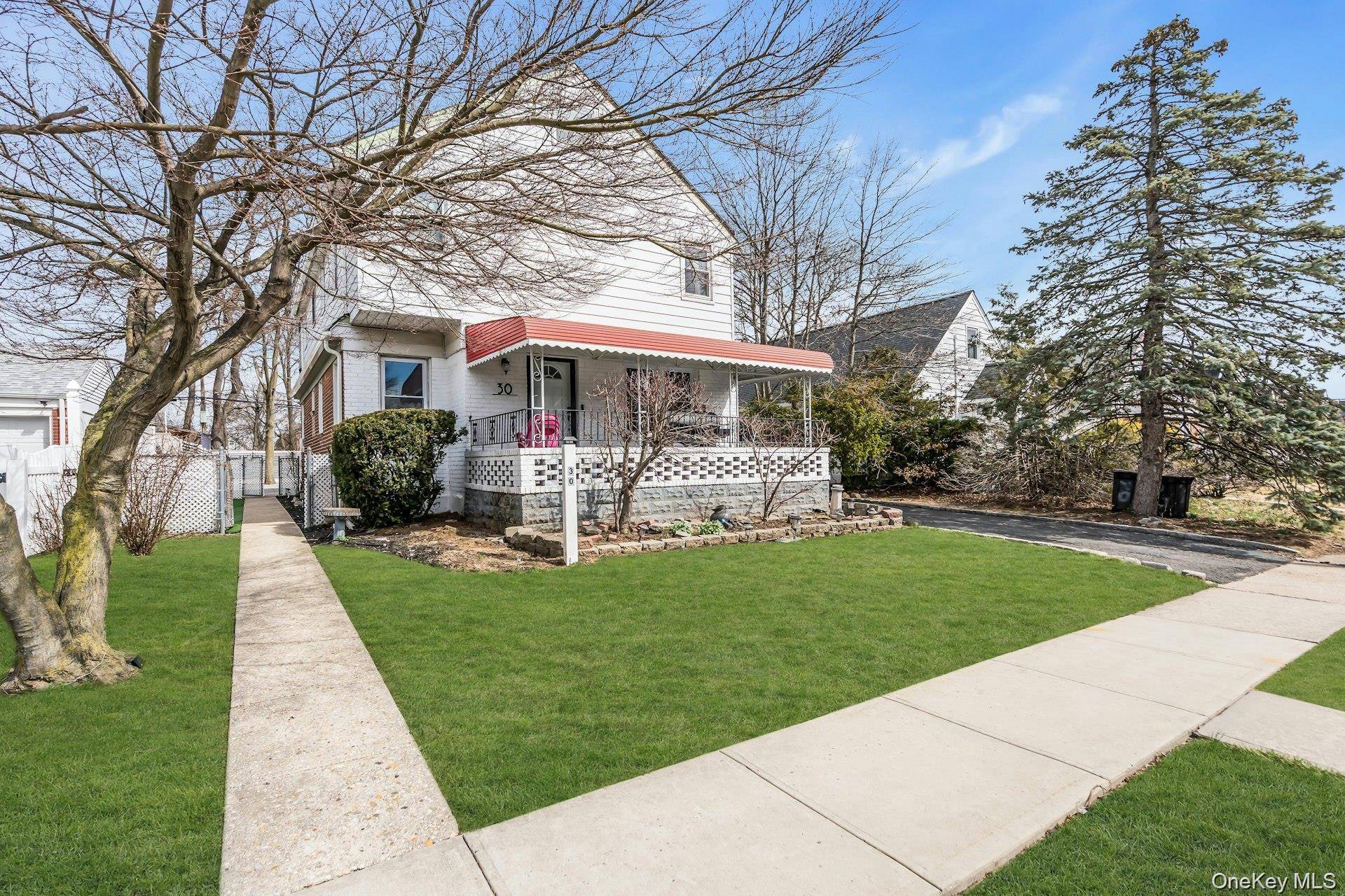 30 Norfolk DR, Elmont, NY 11003