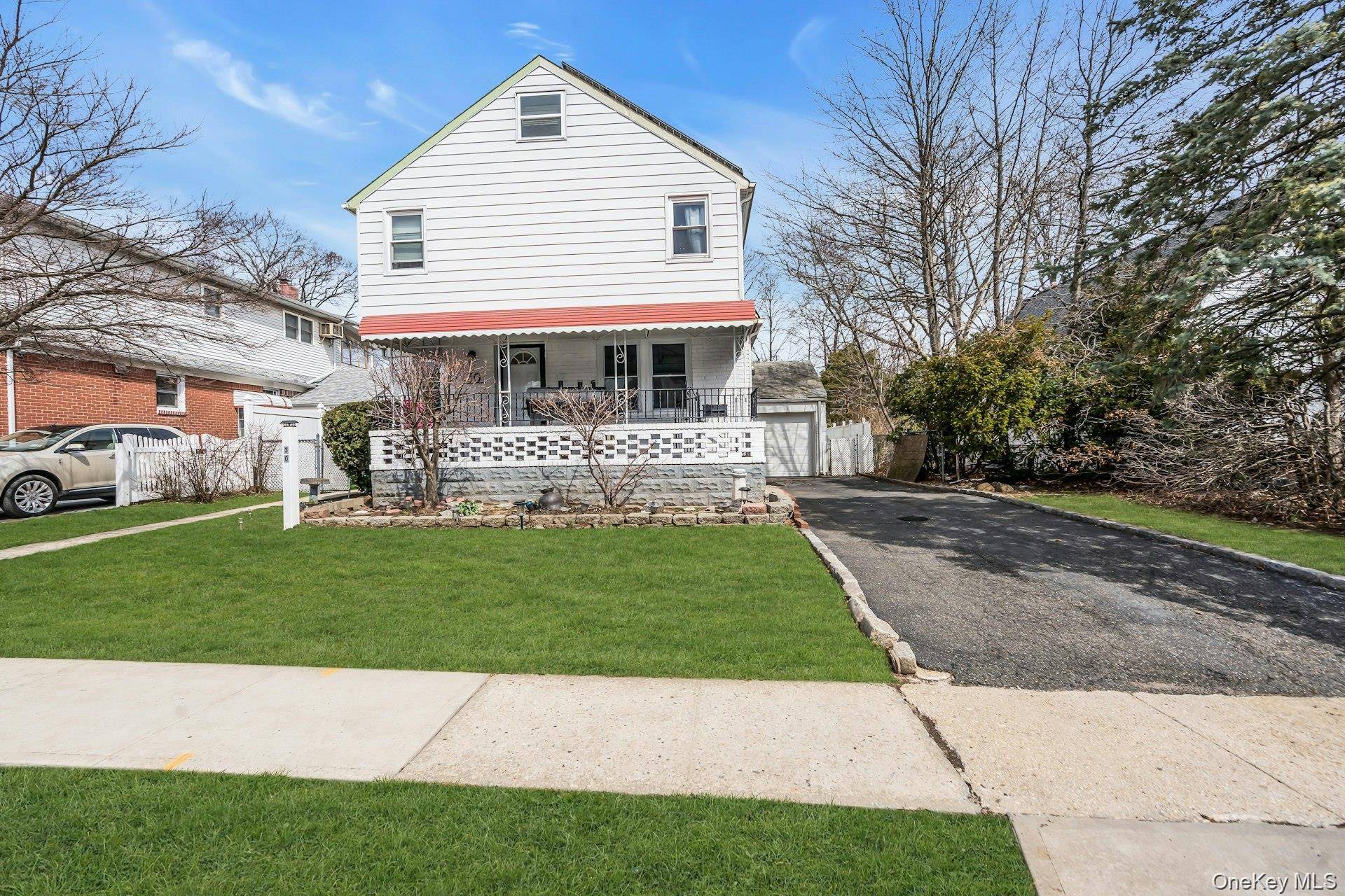 30 Norfolk DR, Elmont, NY 11003