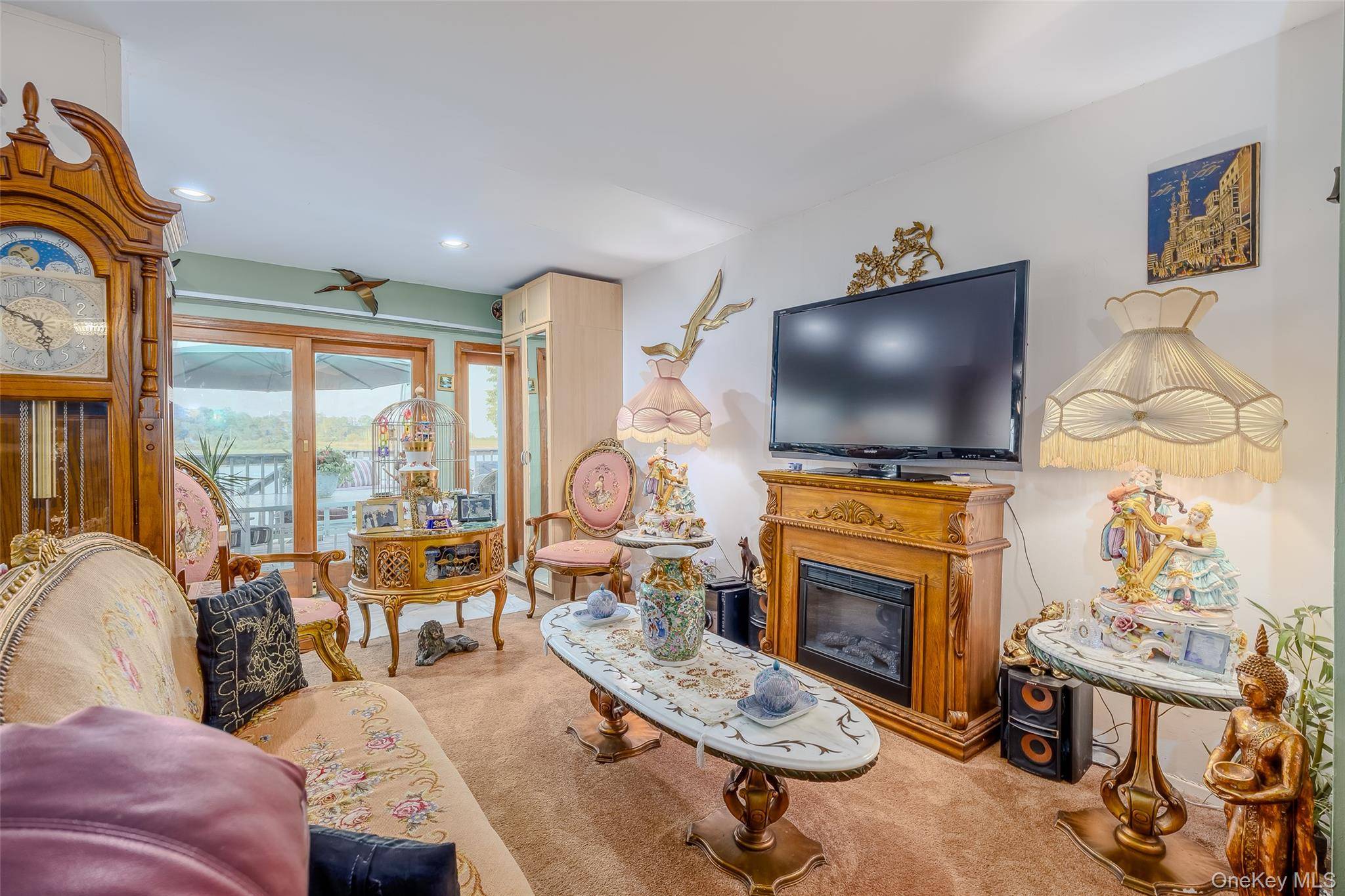 49 Ann DR, Freeport, NY 11520