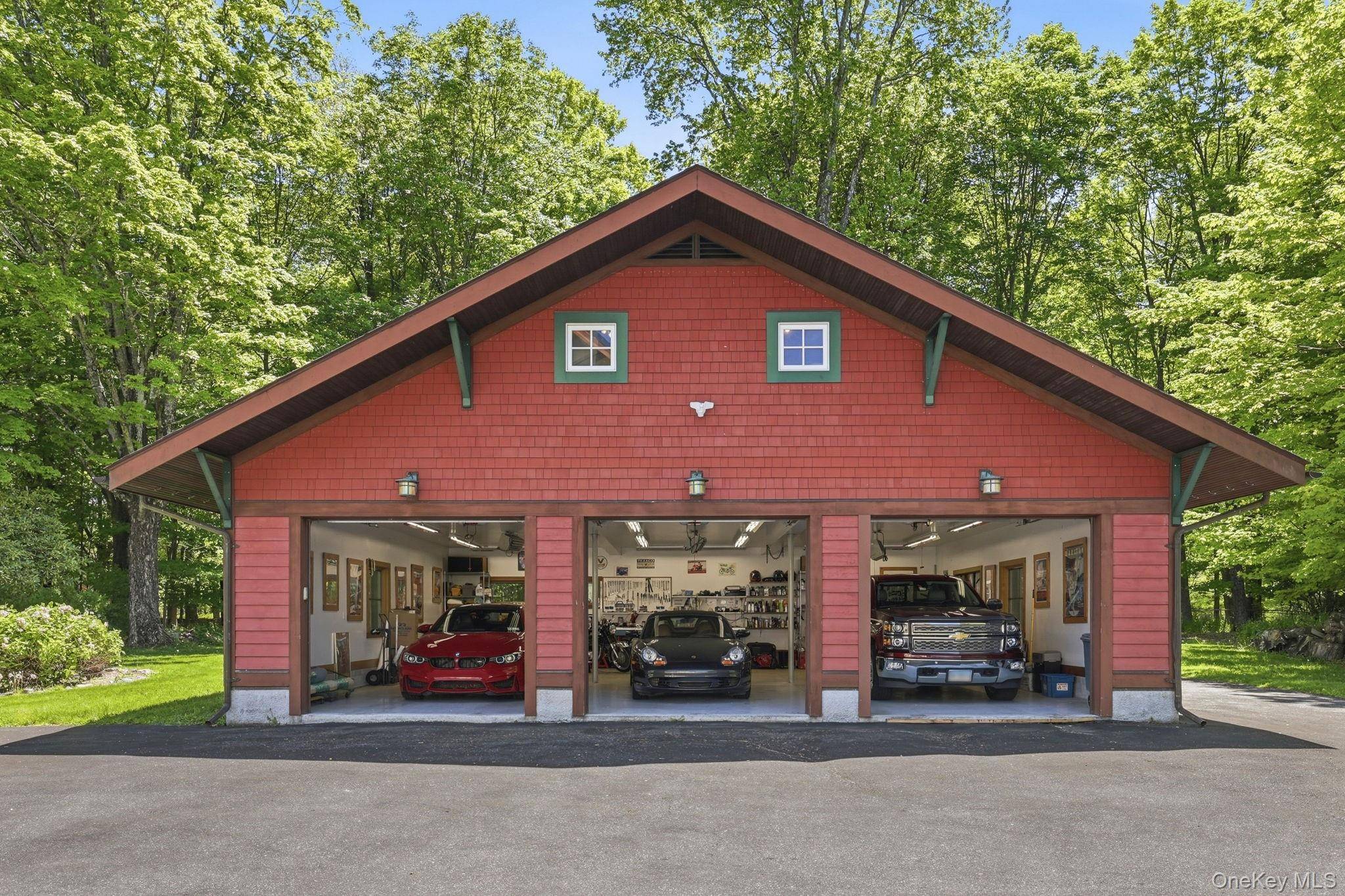 8 Elmer Galloway RD, Katonah, NY 10536