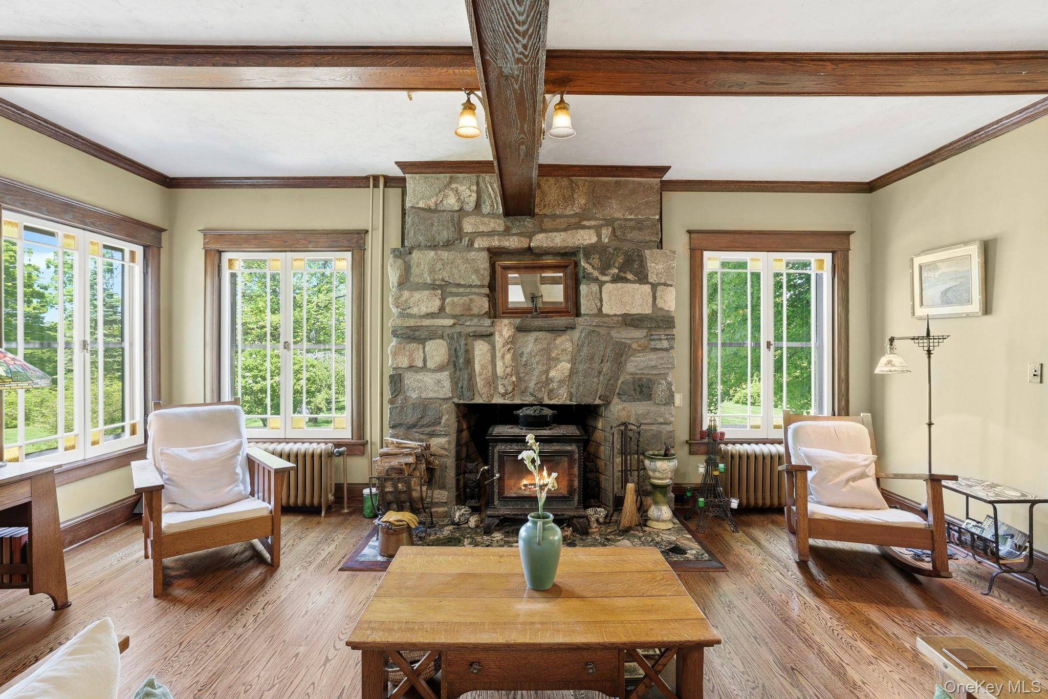8 Elmer Galloway RD, Katonah, NY 10536