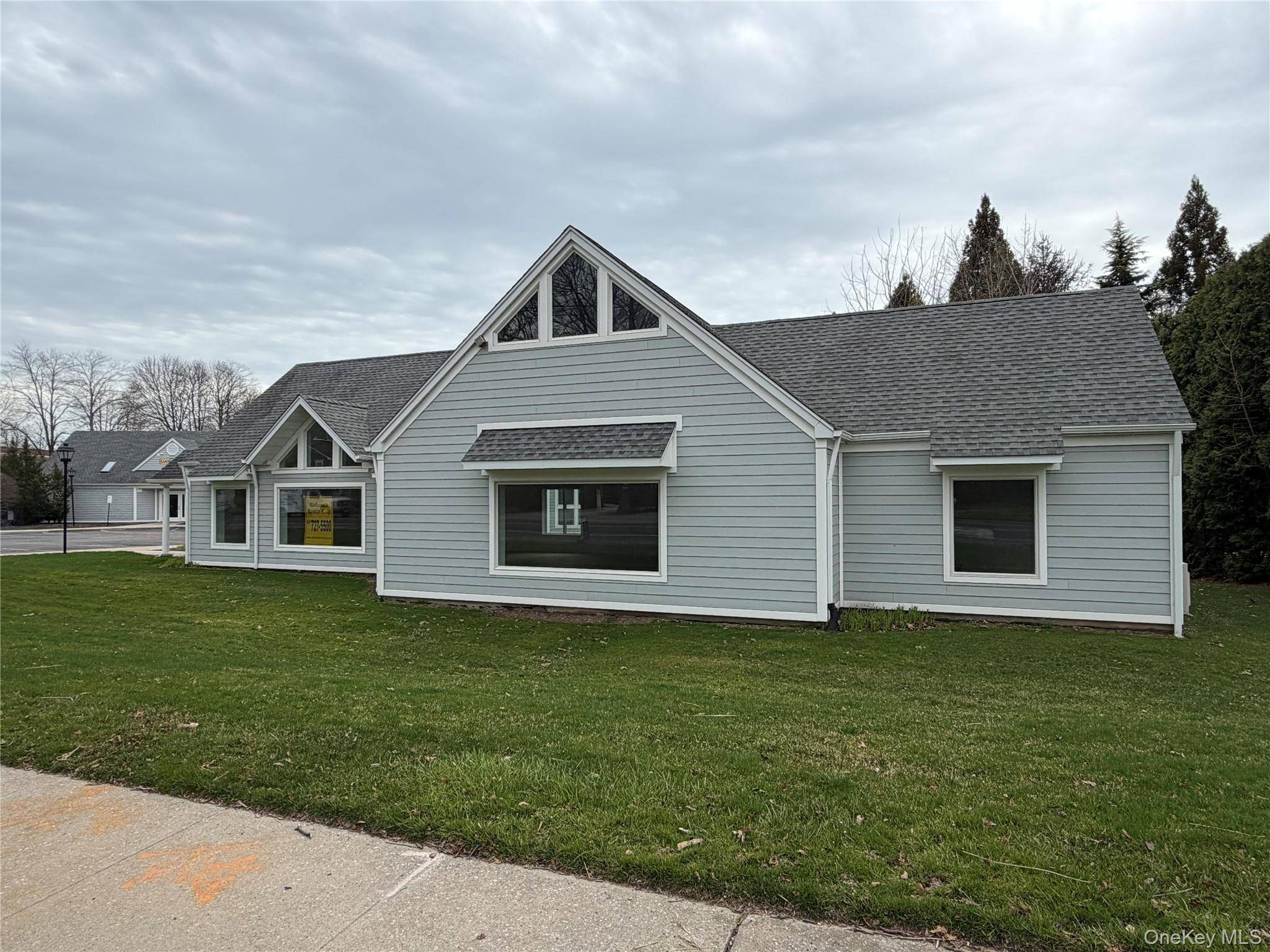 487 Main RD #A, Riverhead, NY 11901