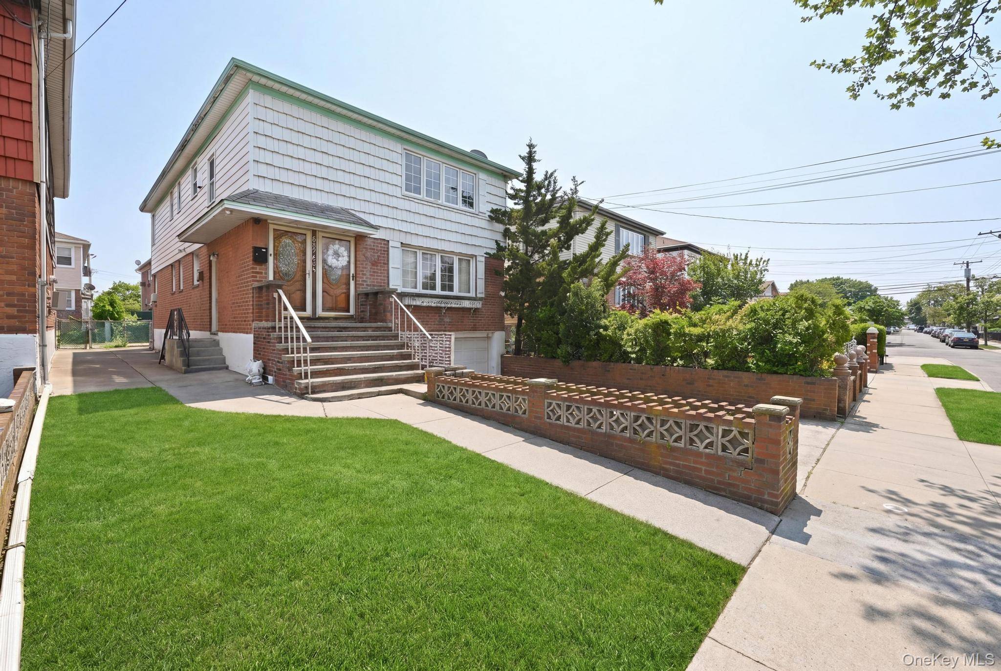 253-10 148th DR, Rosedale, NY 11422