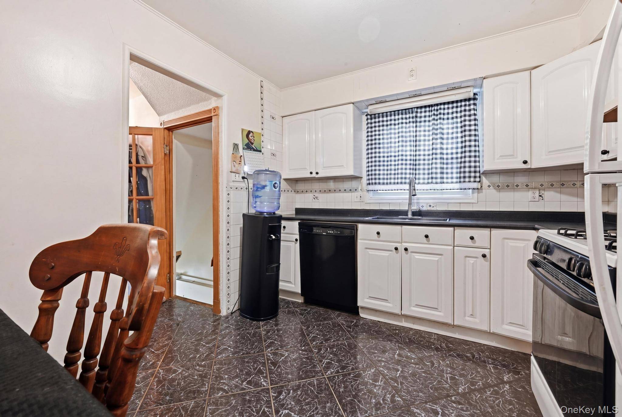 253-10 148th DR, Rosedale, NY 11422