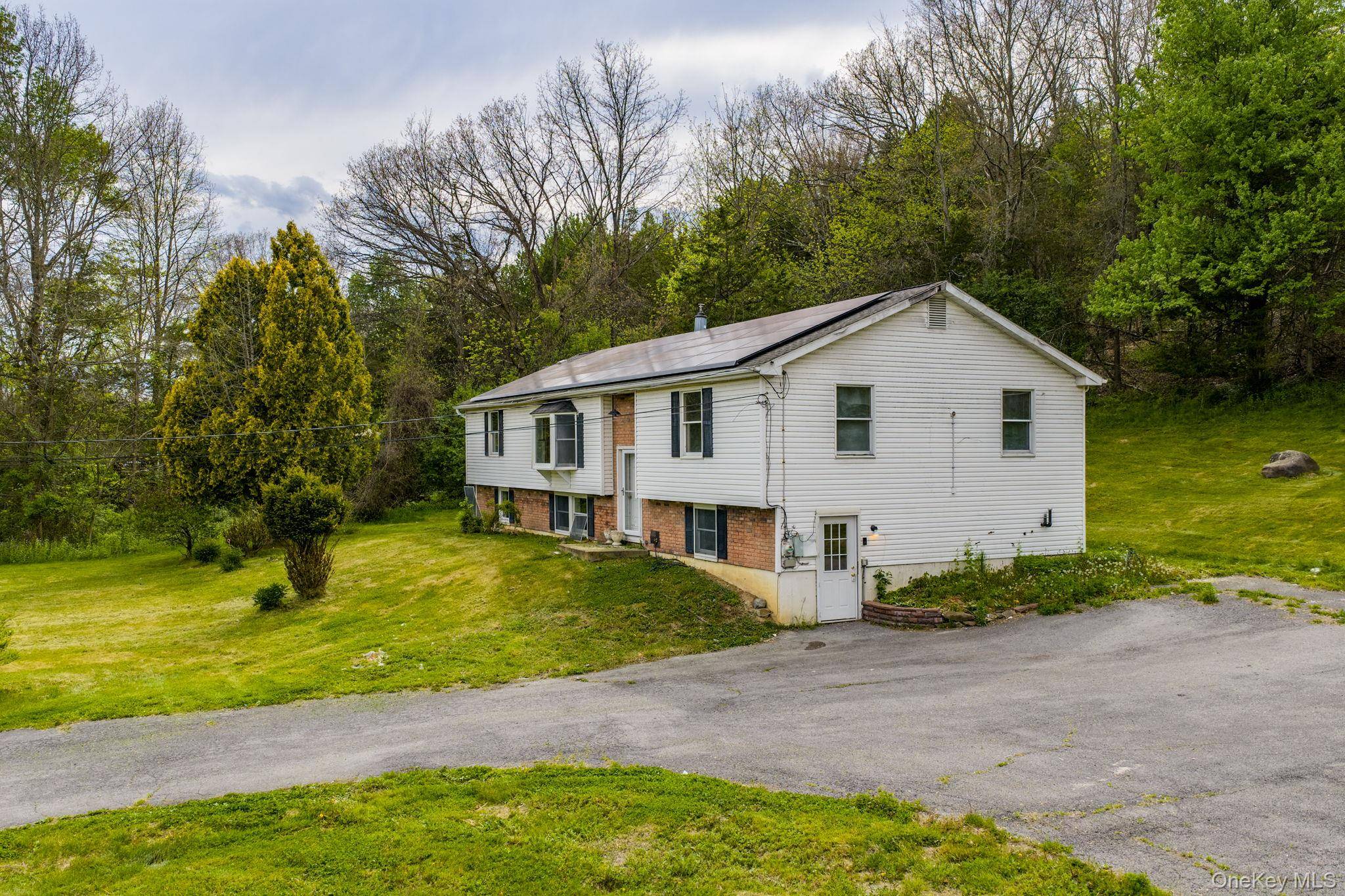 505 County Route 12, New Hampton, NY 10958