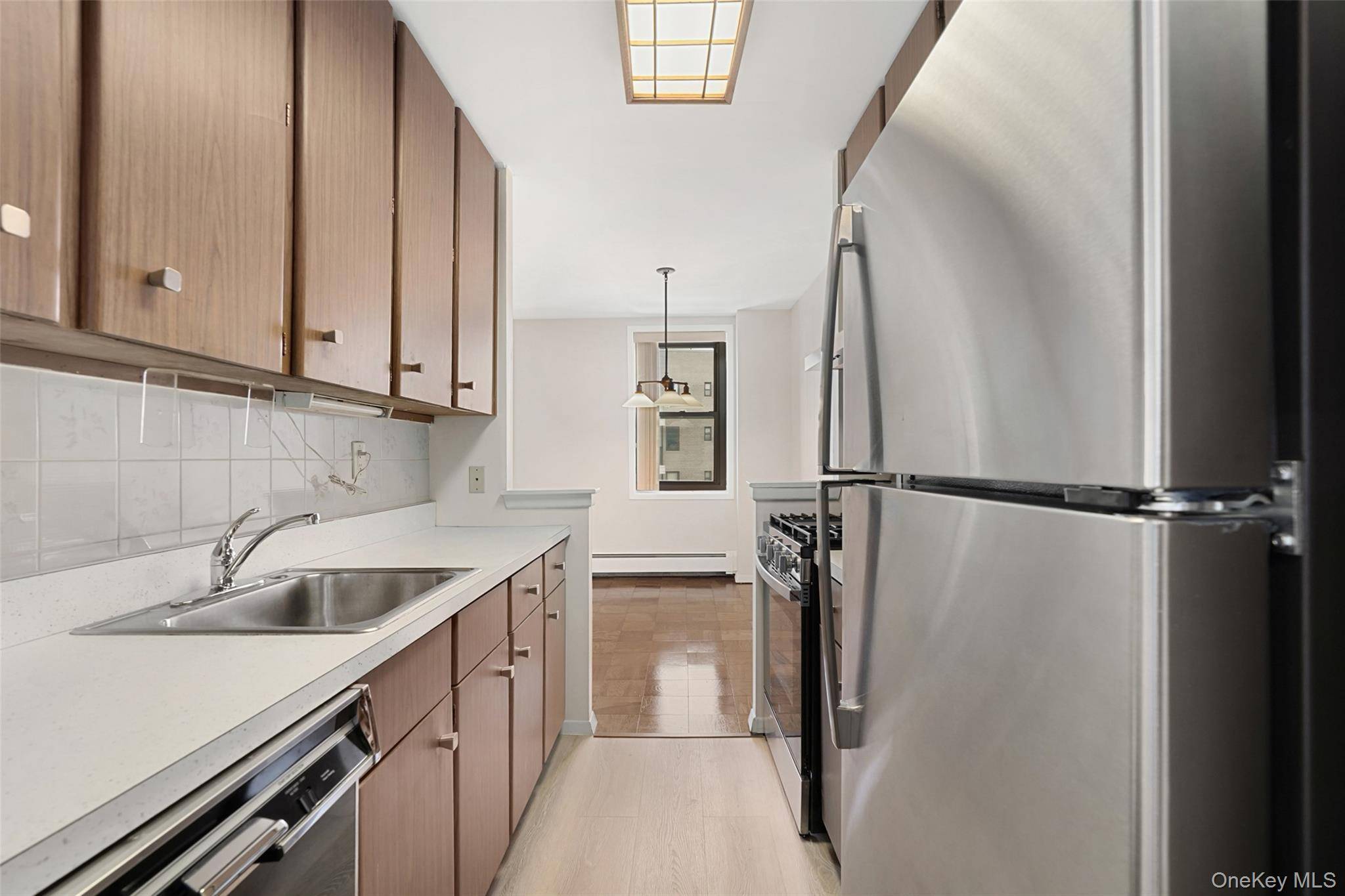 25 Stewart PL #615, Mount Kisco, NY 10549