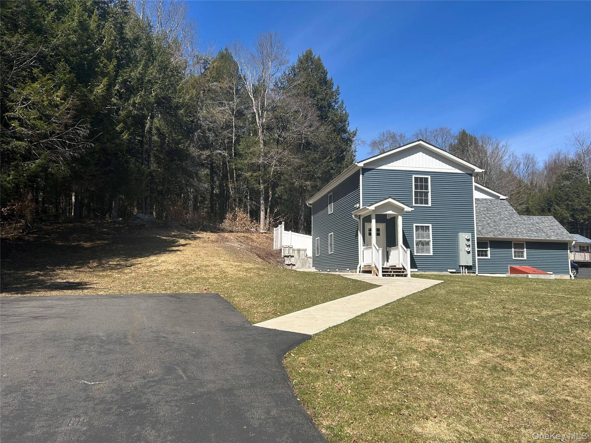 135 Gale RD #upstairs, Mongaup Valley, NY 12762