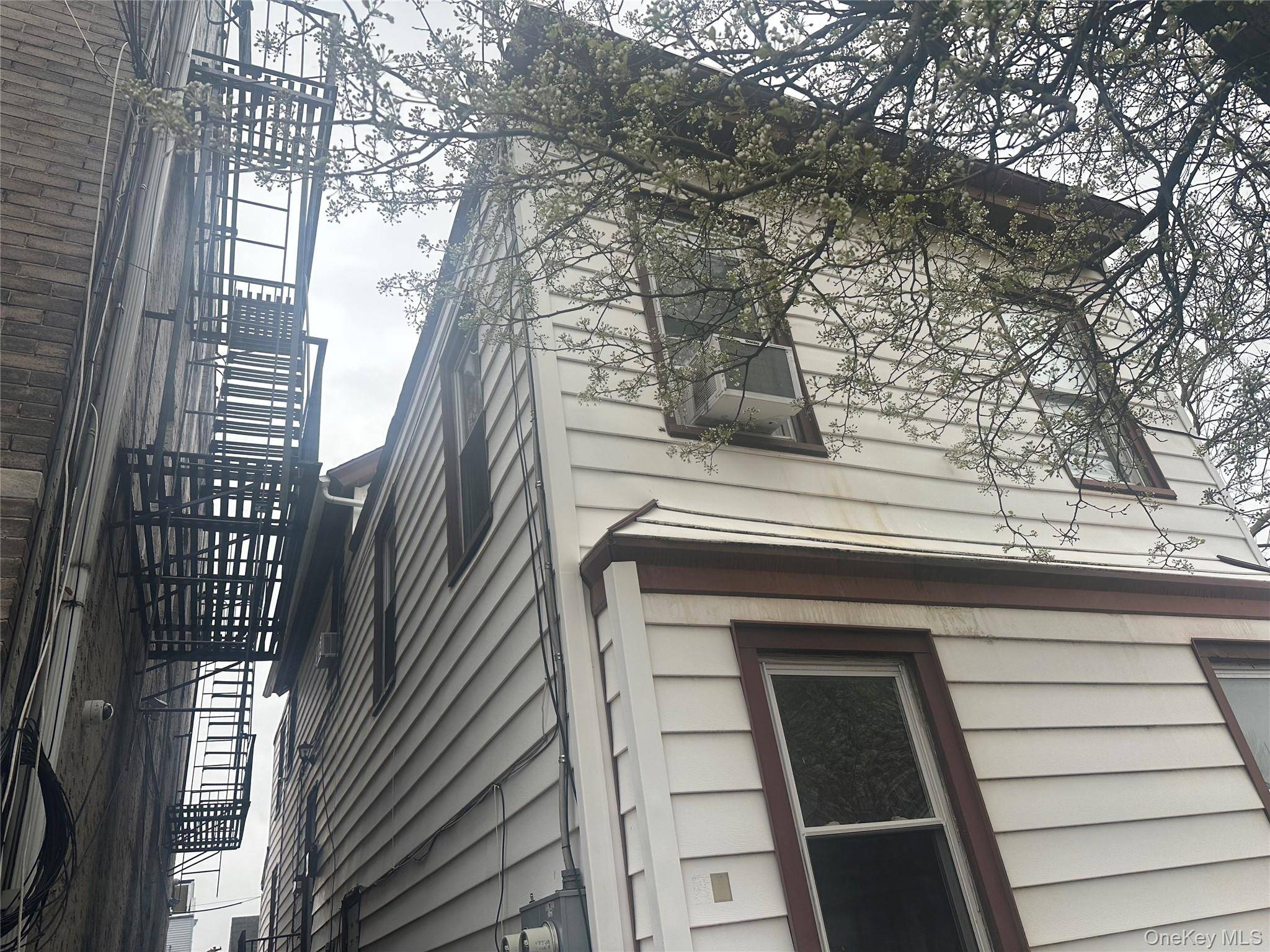 21 Drake AVE, New Rochelle, NY 10805