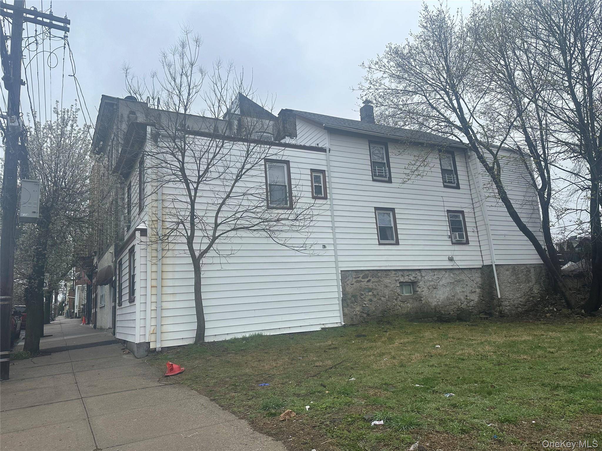 21 Drake AVE, New Rochelle, NY 10805