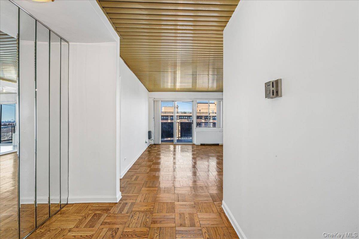 18-15 215th ST #17L, Bayside, NY 11360
