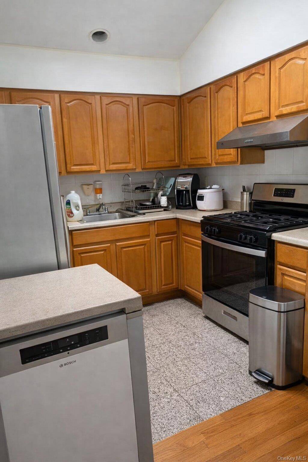 1831 121st ST, College Point, NY 11356