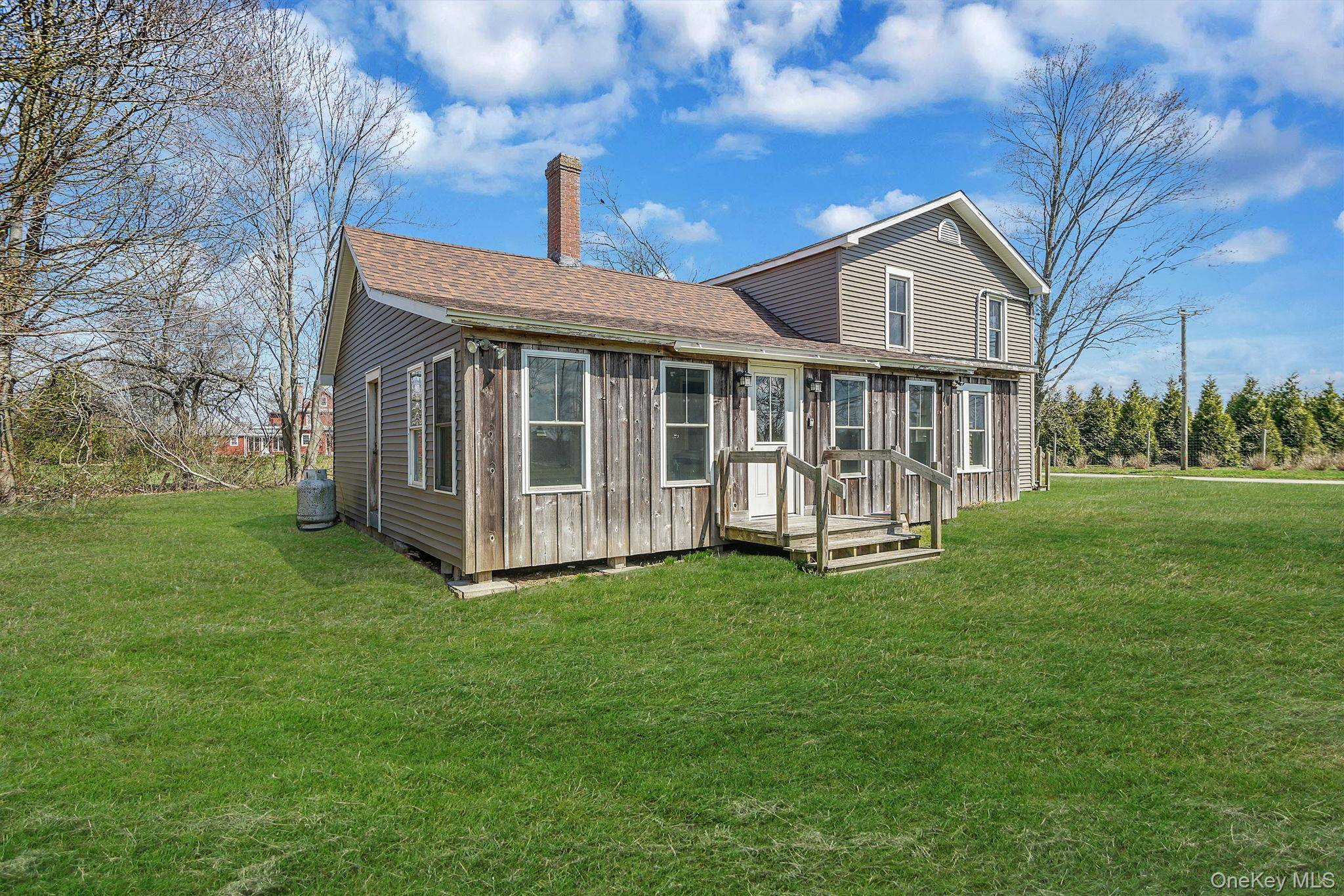 5528 Sound AVE, Riverhead, NY 11901