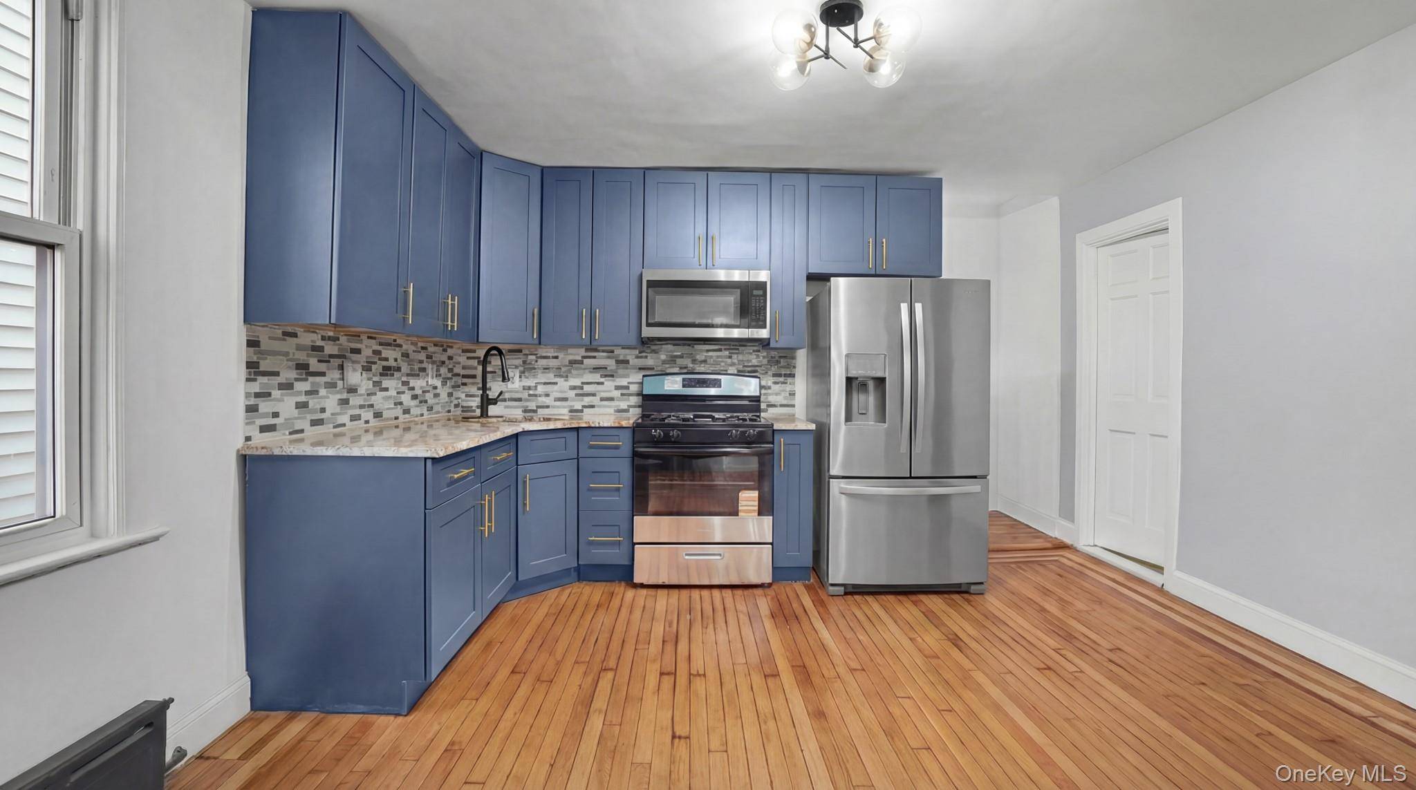 320 E 235th ST, Bronx, NY 10470