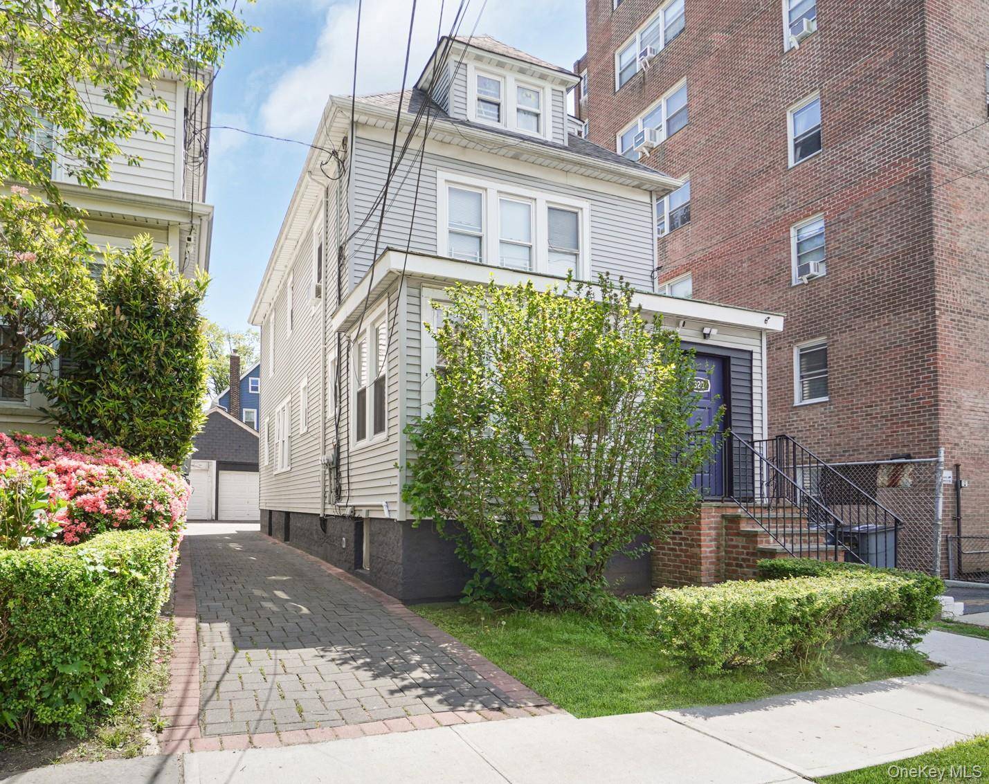 320 E 235th ST, Bronx, NY 10470