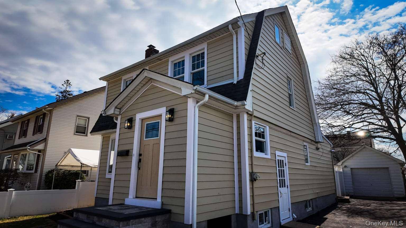 50 E Saint Marks PL, Valley Stream, NY 11580