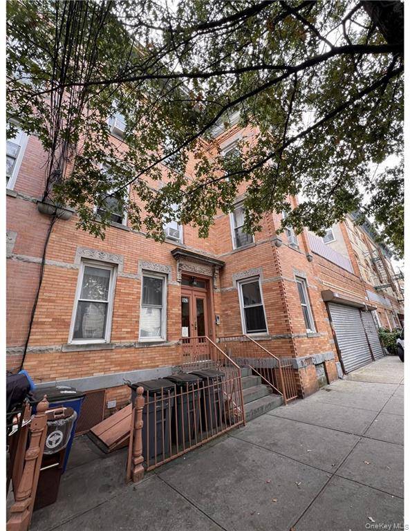 862 Woodward AVE, Ridgewood, NY 11385